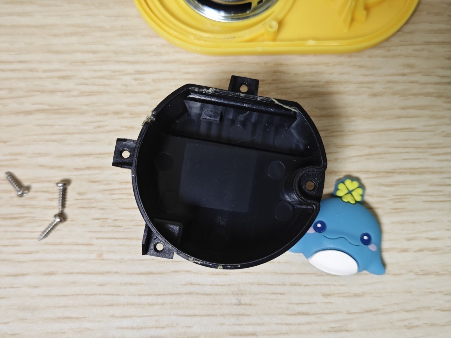 豚小蒙熏听机内部螺丝