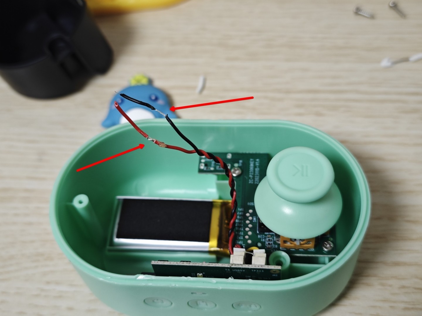 豚小蒙熏听机拆机